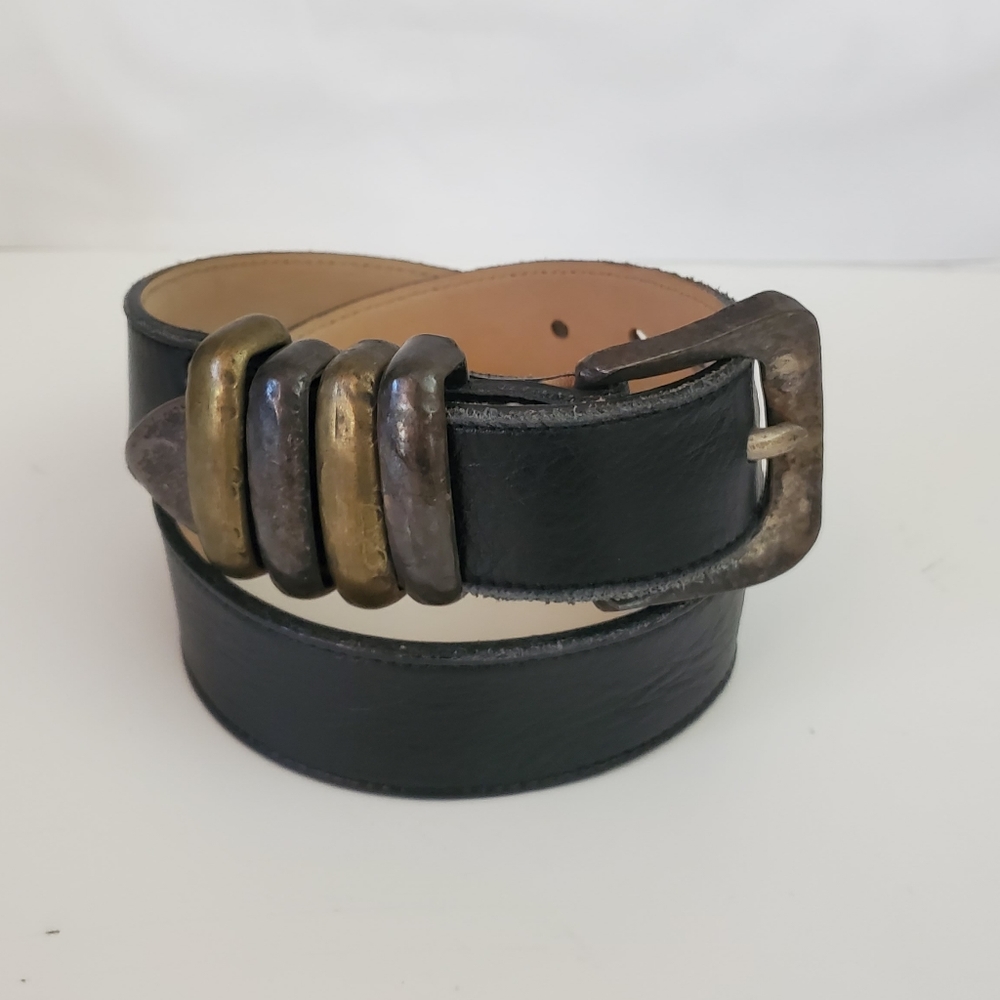 Nice.. Leatherock Womens Leather Belt.  Size: Small  Excellent Condition!